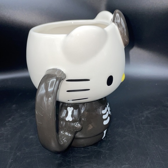 Hello Kitty Skeleton Mug - Picture 2 of 6